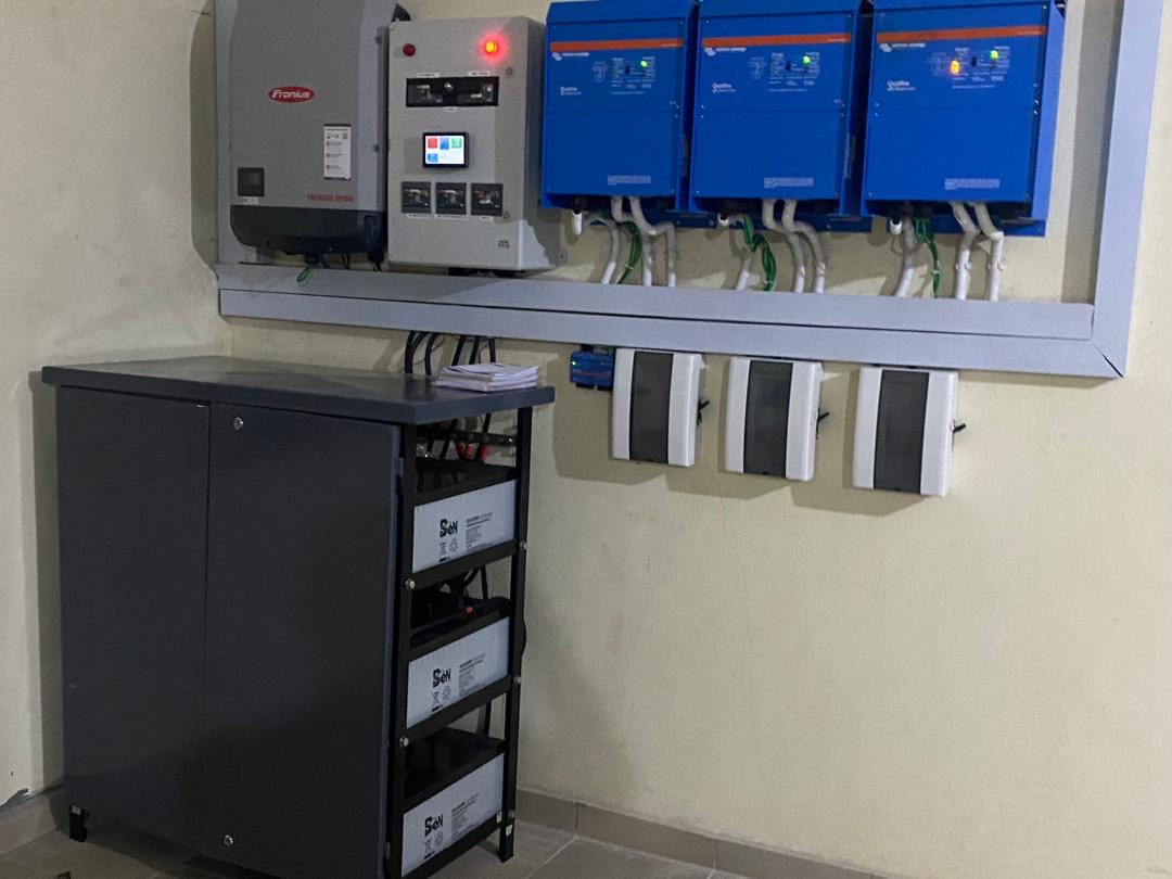 Hybrid Inverter Wall & Battery Bank