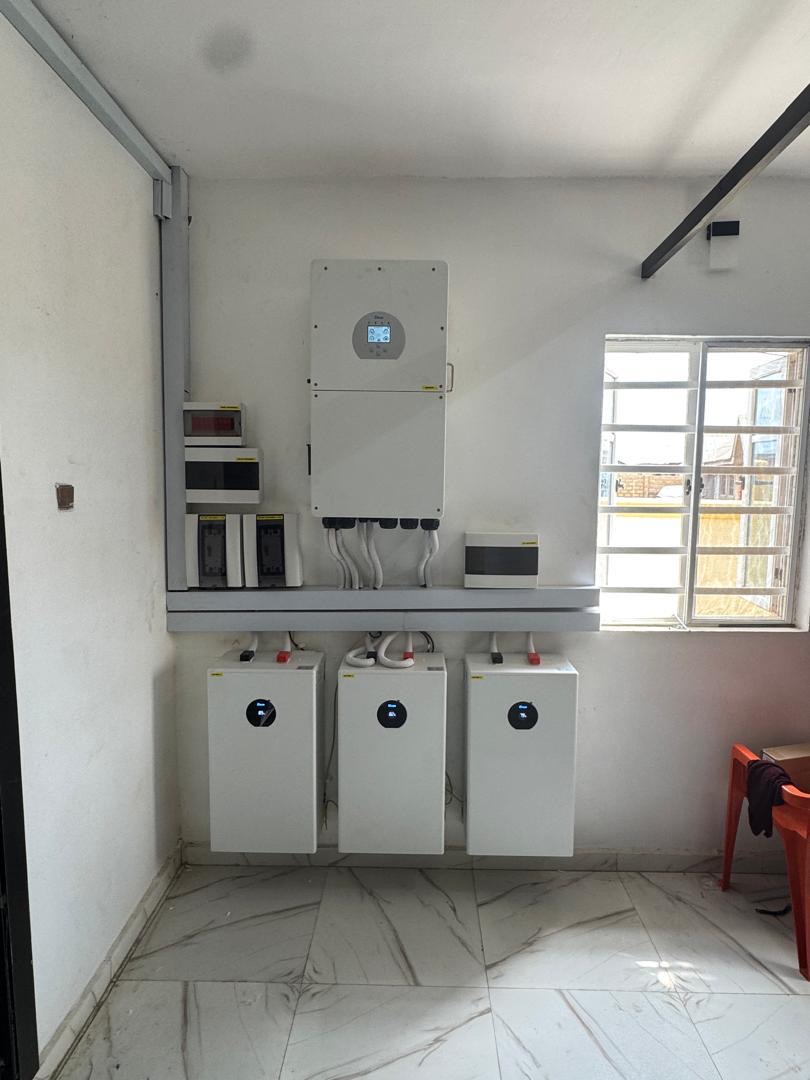 Residential Hybrid Inverter Wall