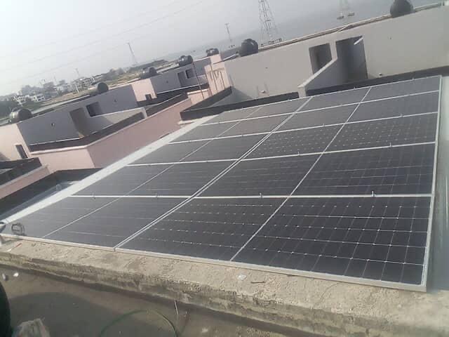 Coastal Estate Rooftop Array